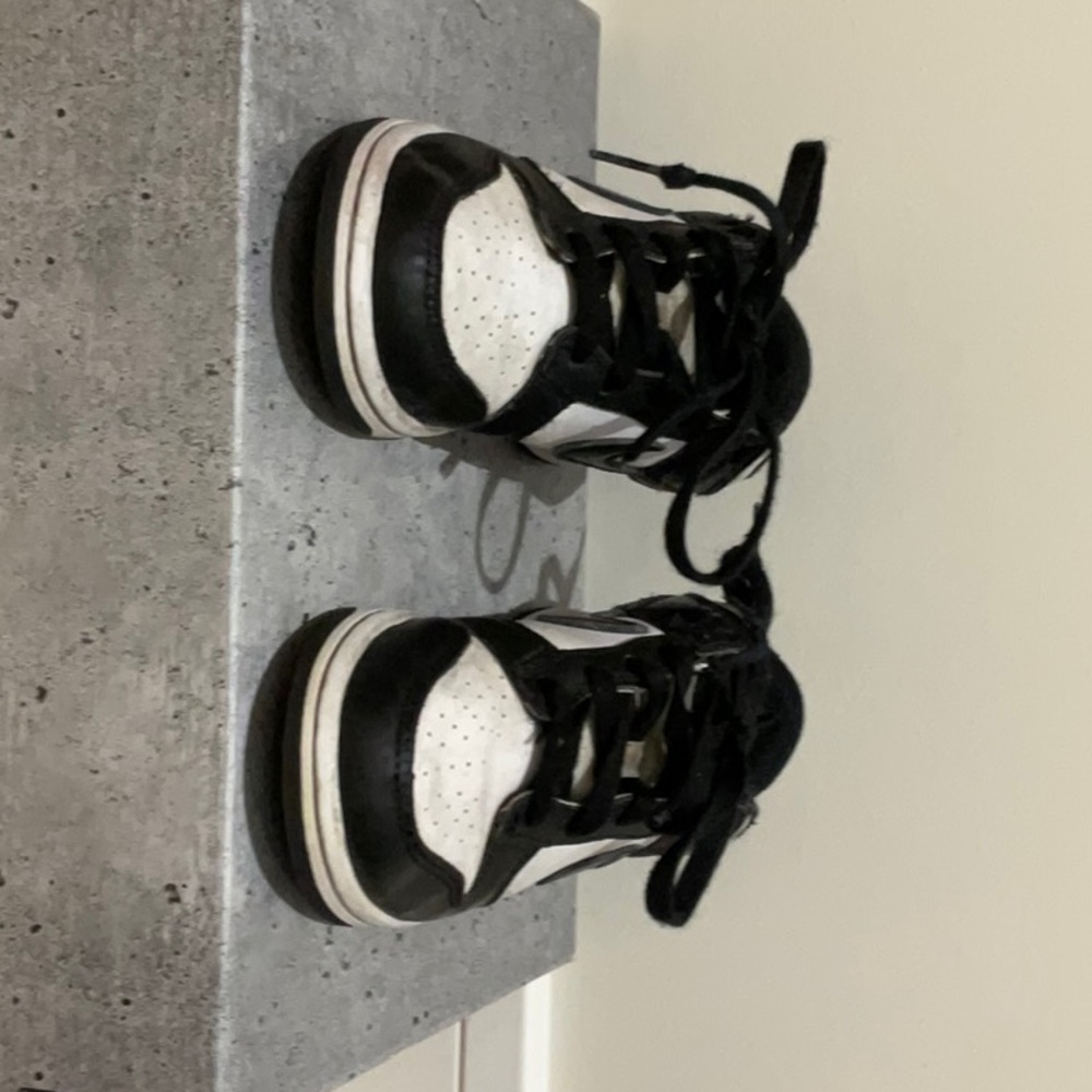 Boys panda dunk low size 1 black and white